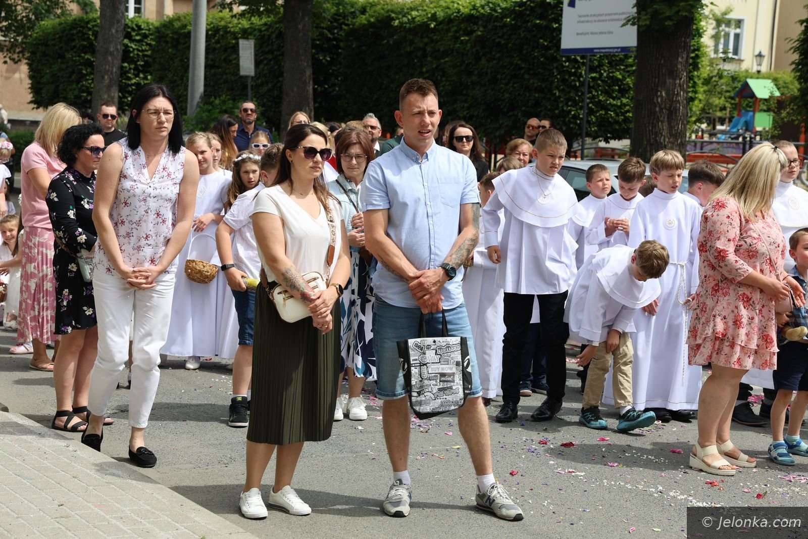 Cztery ołtarze i procesja przez miasto