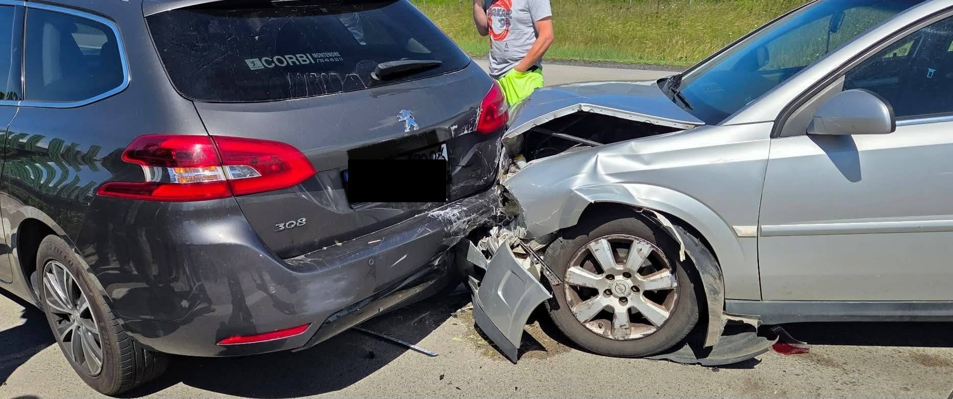 Karambol na A4, oba pasy zablokowane!