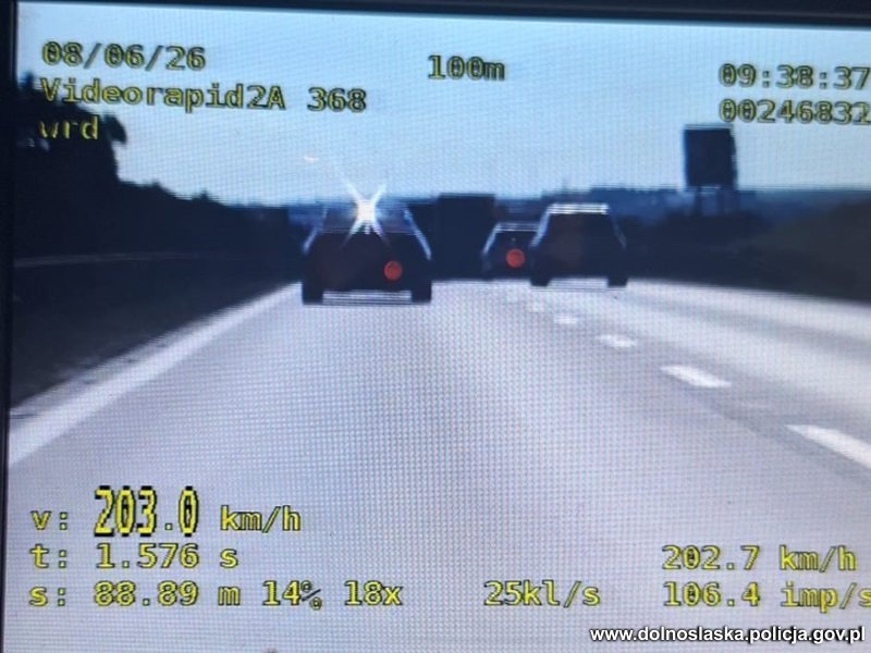 Pędził BMW ponad 200 km/h na A4