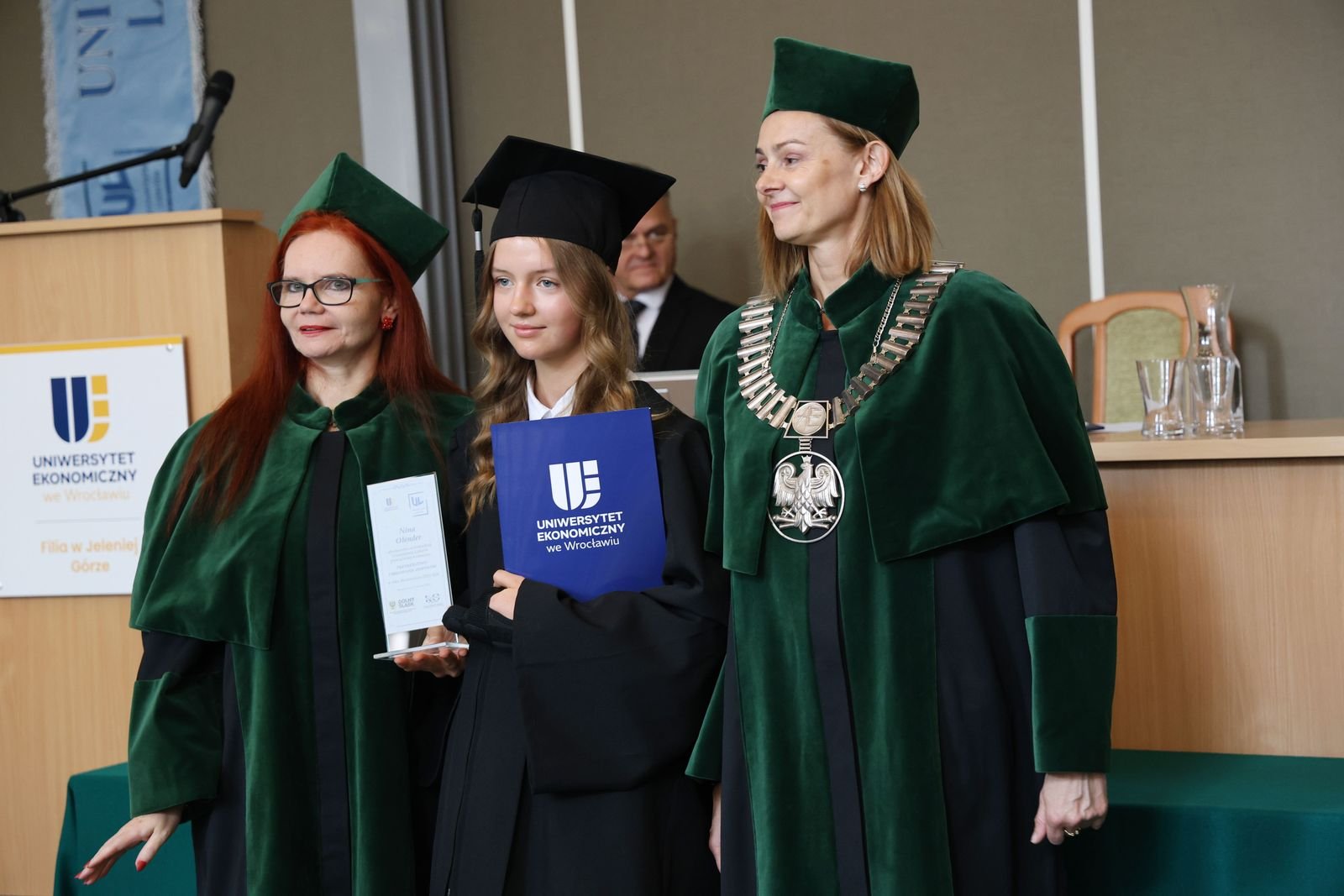 Młodzi liderzy odebrali dyplomy