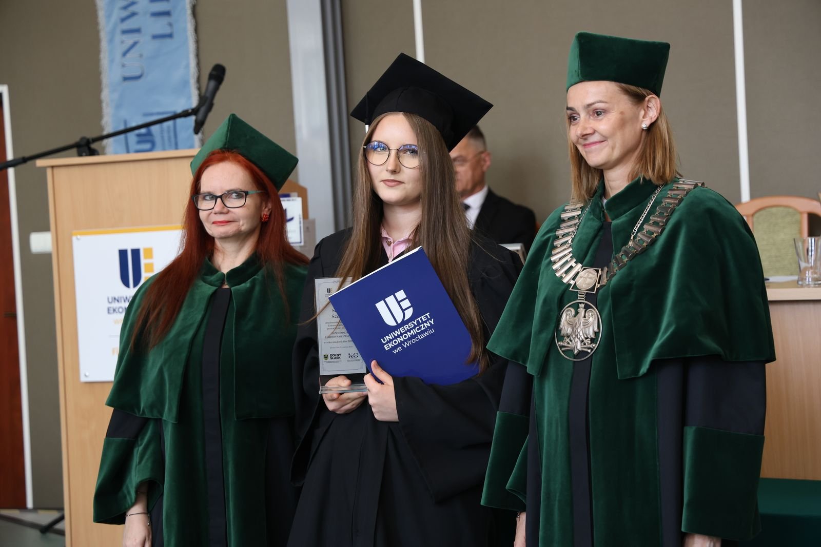 Młodzi liderzy odebrali dyplomy