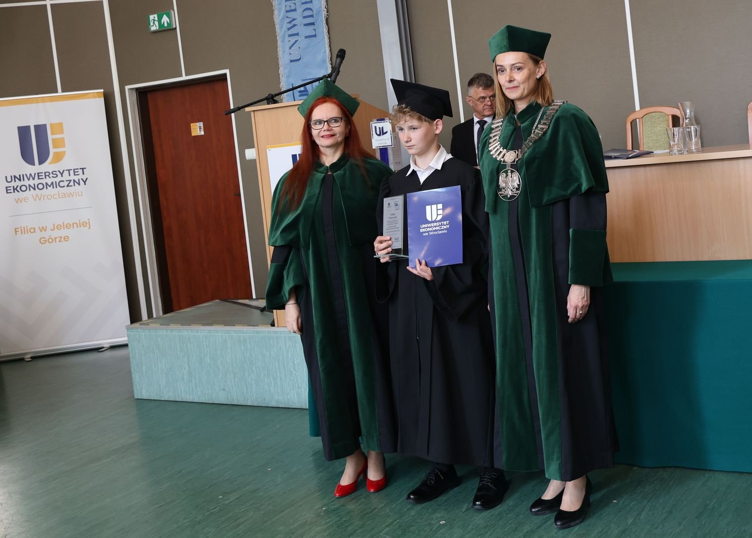 Młodzi liderzy odebrali dyplomy