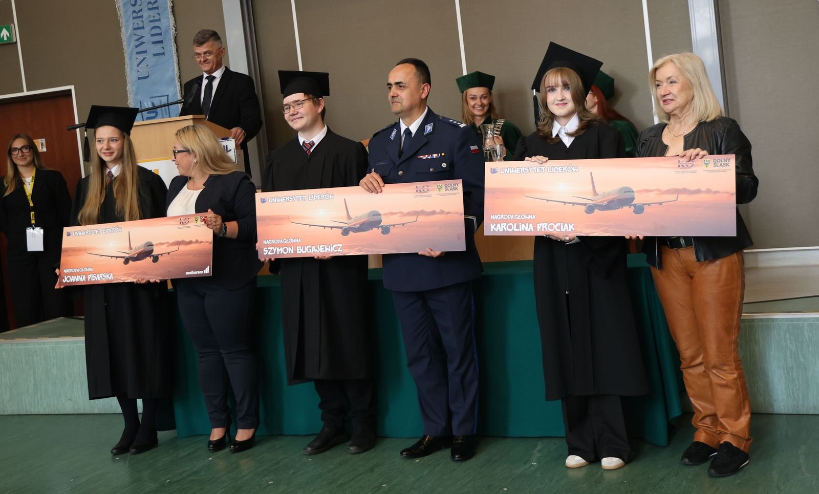 Młodzi liderzy odebrali dyplomy