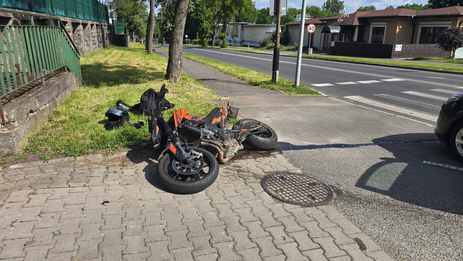 Potrącenie motocyklisty na Sudeckiej