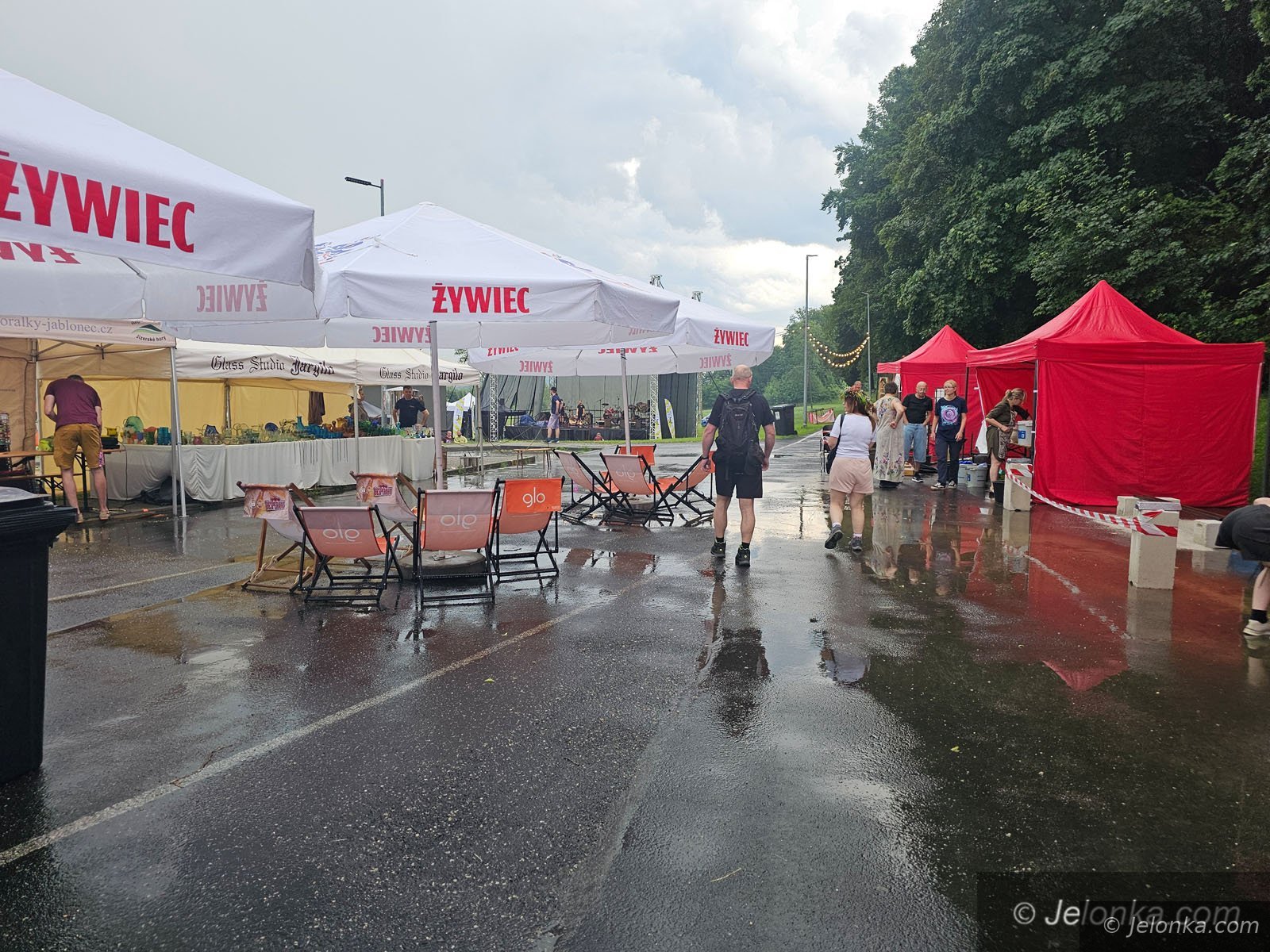 Rzemiosło, muzyka i warsztaty pod Chojnikiem