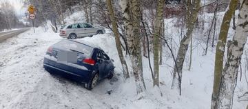 Audi wylądowało w rowie