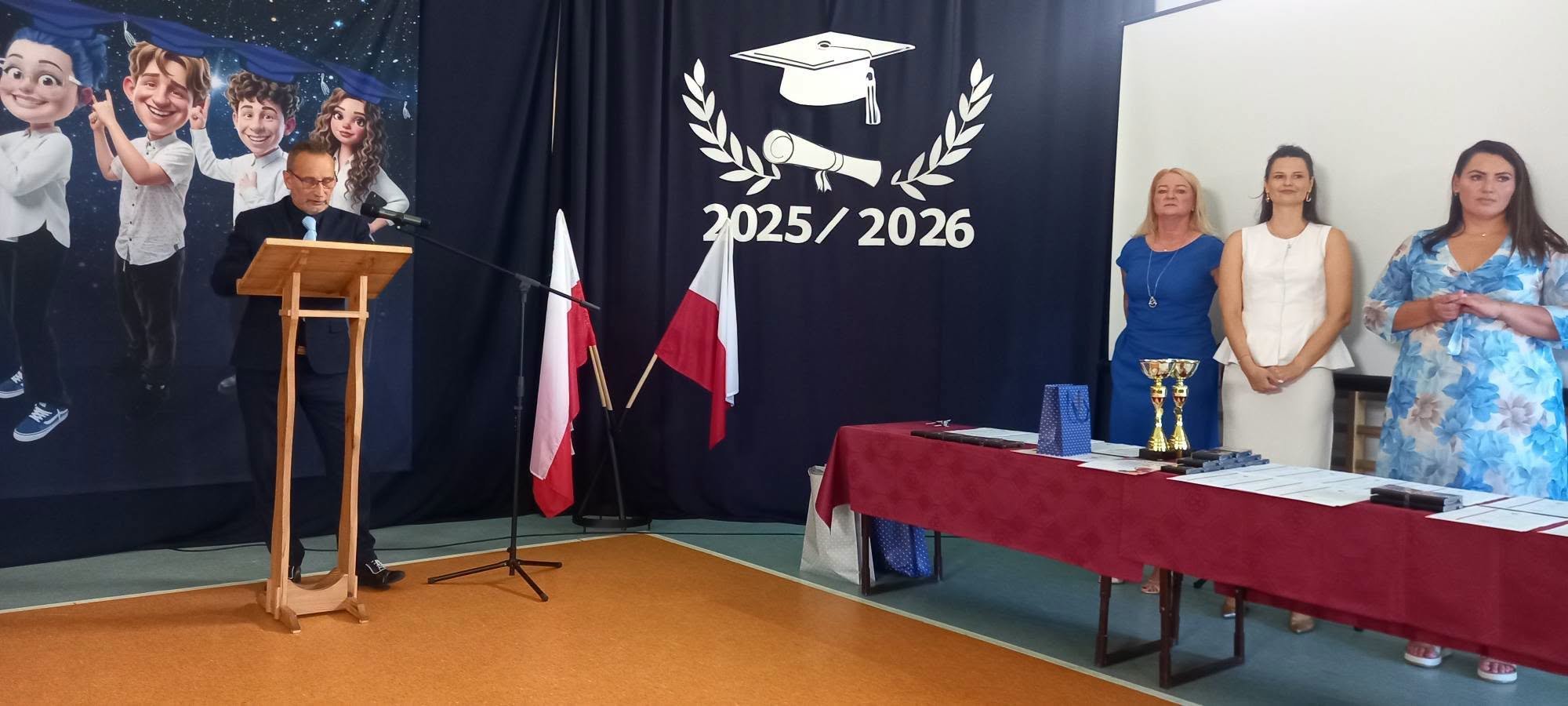 Stypendia, nagrody i zmiany w szkołach