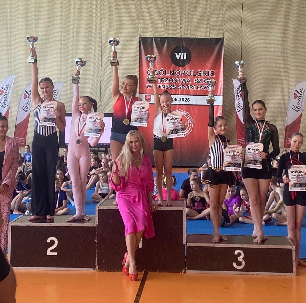 Dwa medale w fitness sportowym uczennicy „Norwida”