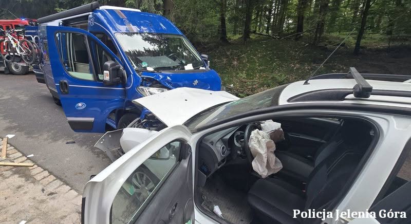 Groźne zderzenie przy Zakręcie Śmierci