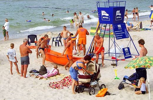 Aby spokojnie odpocząć, choćby na bałtyckiej plaży, warto pomyśleć o właściwym zabezpieczeniu domu w miejscu zamieszkania.