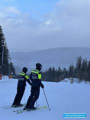 Policyjne patrole na nartach