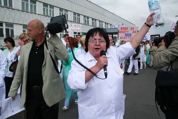 Wspólnie przeciw "sknerom i klice"