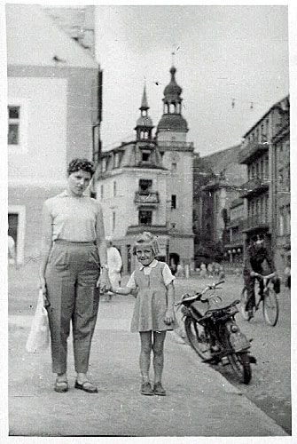 Plac Piastowski w Cieplicach w 1946 roku.