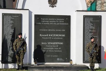 Hołd ofiarom katastrofy smoleńskiej