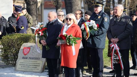 Hołd ofiarom katastrofy smoleńskiej