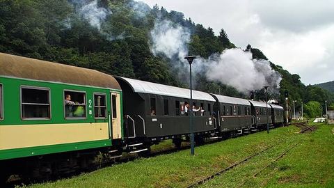 Ostatnio na trasie z Jeleniej Góry do Lwówka jechał pociąg retro, 13 lipca ruszy Pociąg Waloński.
