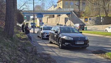 Niby zawodowi kierowcy a zderzyły się dwie taksówki