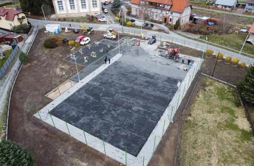 Budowa boiska coraz bliżej końca