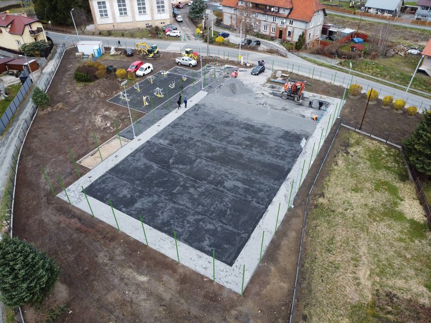 Budowa boiska coraz bliżej końca