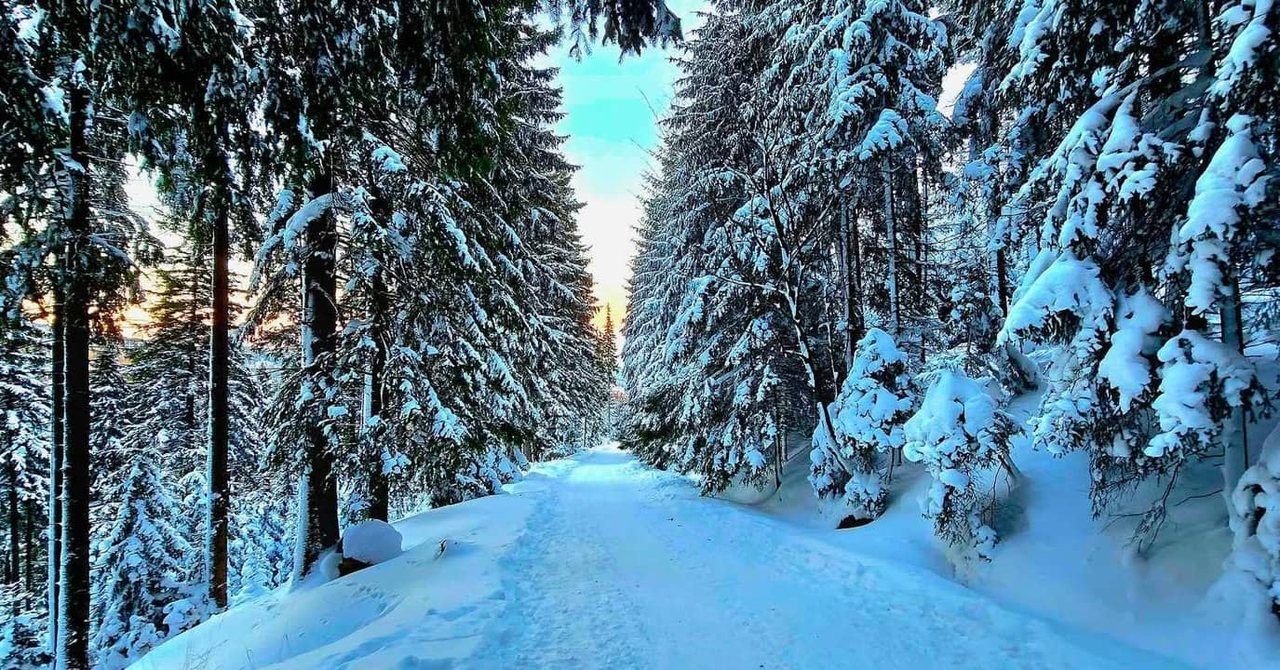 Góry pod śniegiem i lodem