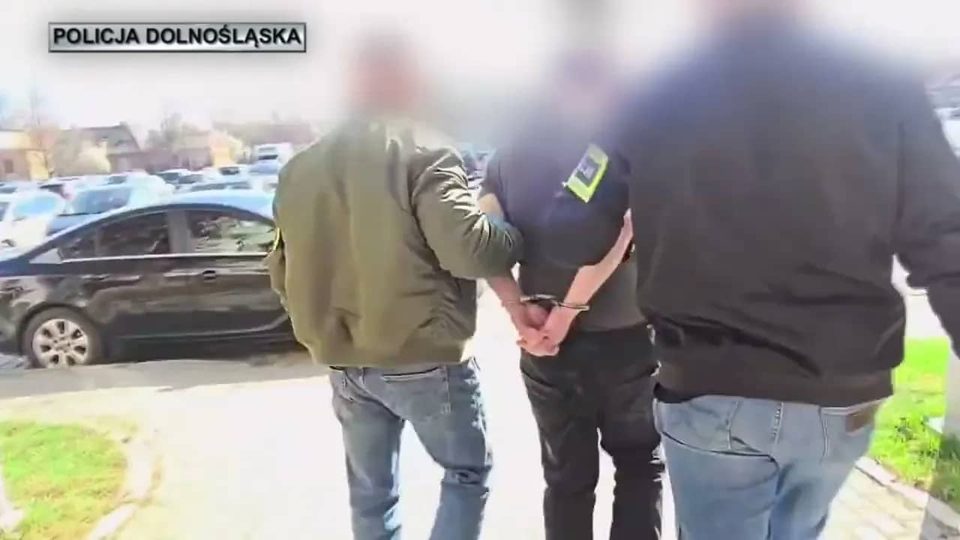 Krwawy atak w hostelu