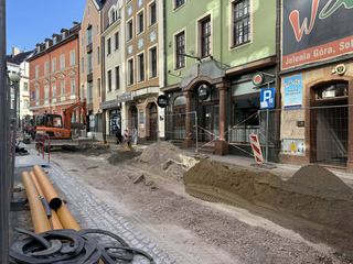 Plac budowy w sercu Jeleniej Góry