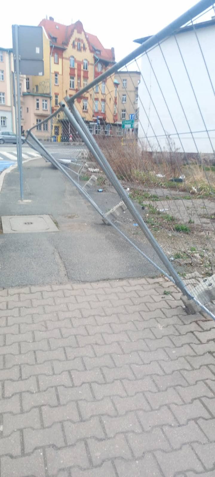 Co wyprostują to się przewróci