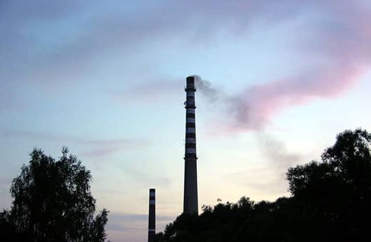 Nie brakuje opinii, że Celwiskozę, włącznie z kominami, należy wyburzyć. Brakuje jednak pieniędzy. Barierą są także formalności.