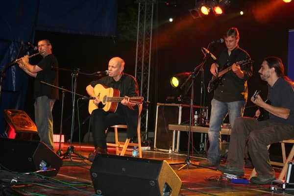 Skromne Gitarą i Piórem