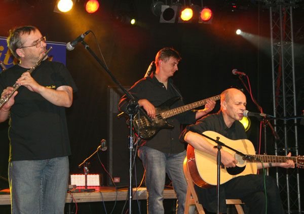 Skromne Gitarą i Piórem