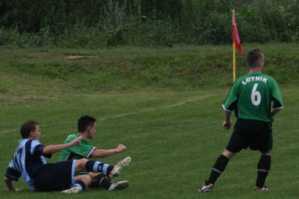 Piast grał Lotnik awansował