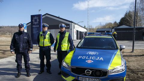 Nowe radiowozy w służbie jeleniogórskiej policji