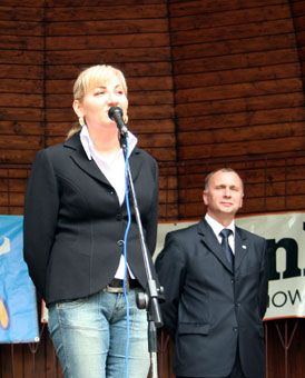 Beata Sawicka z zastępcą prezydenta Jeleniej Góry Jerzym Łużniakiem.