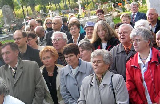 Dziesiątki obecnych i byłych mieszkańców Barcinka przyszły na spotkanie.