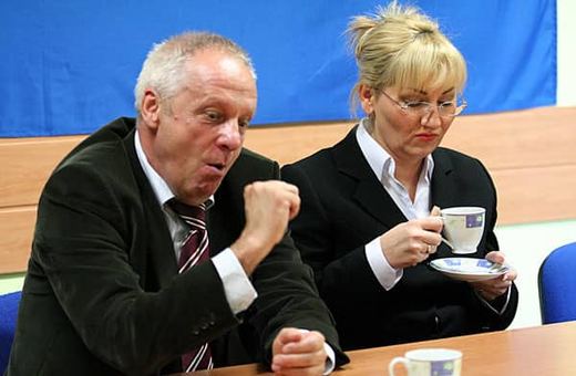 Beata Sawicka, eksczłonkini PO, podczas piątkowego spotkania z senatorem Stefanem Niesiołowskim.