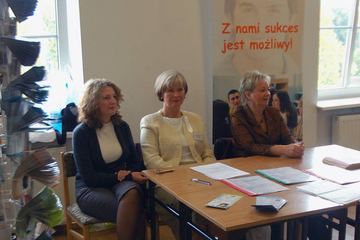 Między młotem a kowadłem