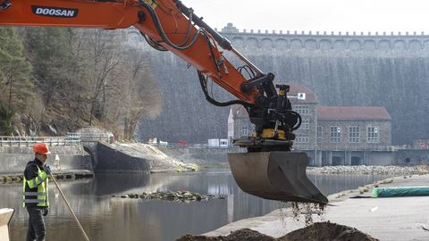 Zapora w rusztowaniach