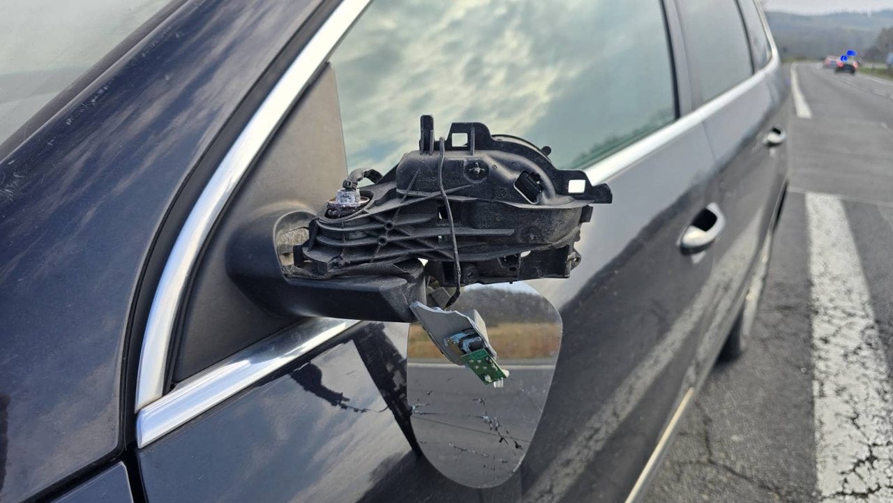 Passat z Audi starli się bokiem