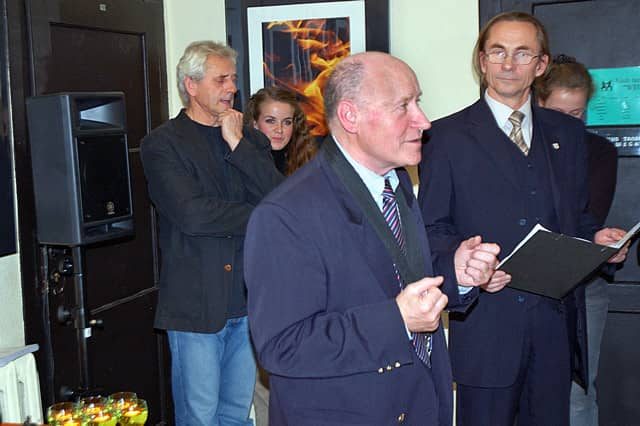 Żywioły w klatce