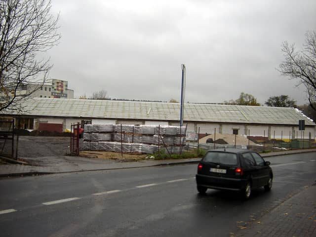 Od marketów głowa boli