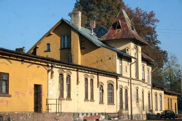 Tylko dworców żal
