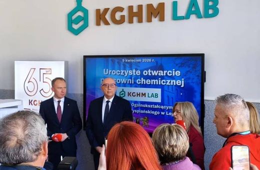 Pierwsze KGHM LAB już działa! Polska Miedź sfinansowała nowoczesne laboratorium chemiczno–fizyczne w II LO w Legnicy