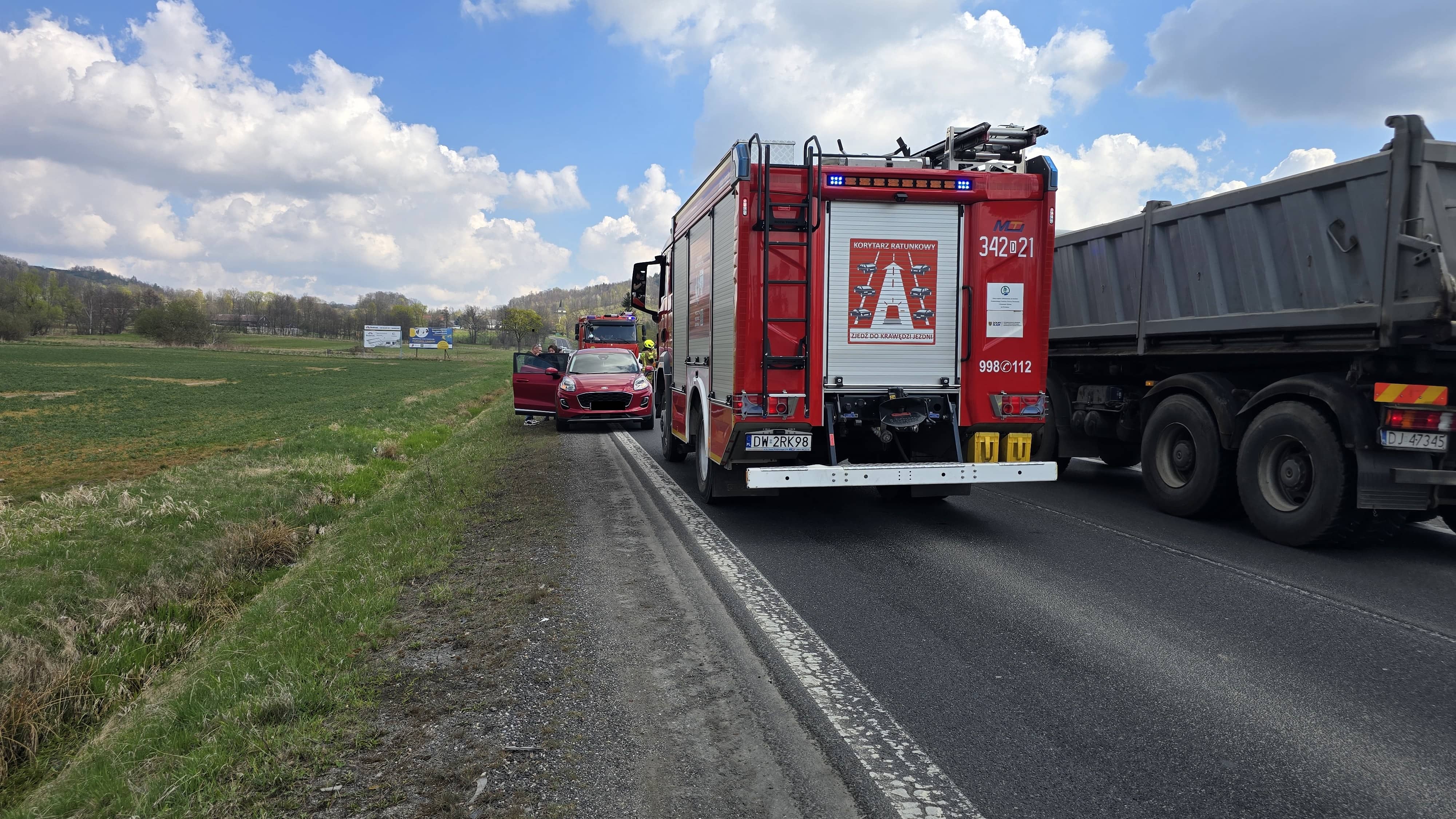 Zderzenie Forda i Nissana w Radomierzu