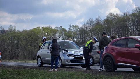 Zderzenie Forda i Nissana w Radomierzu