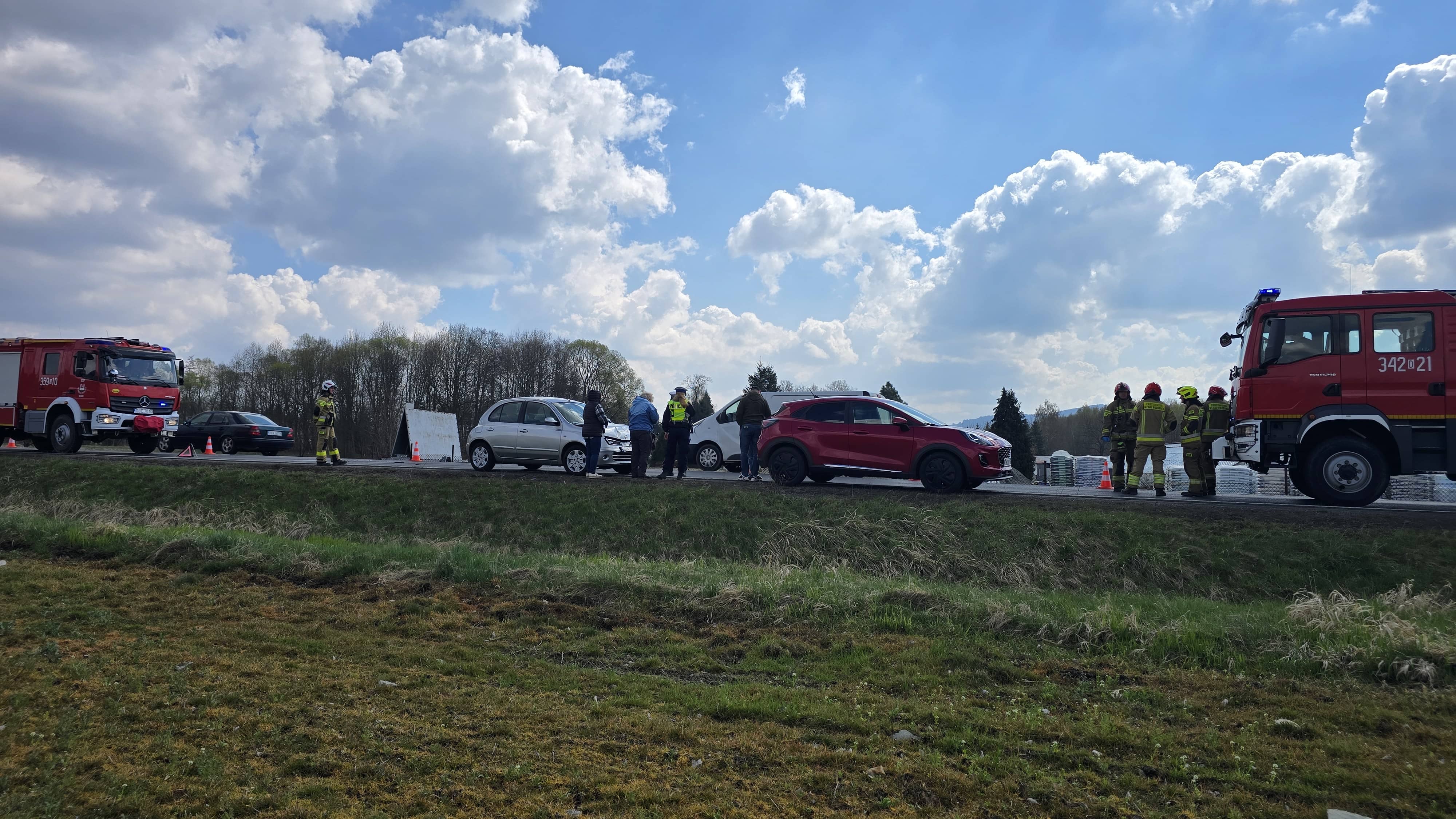 Zderzenie Forda i Nissana w Radomierzu