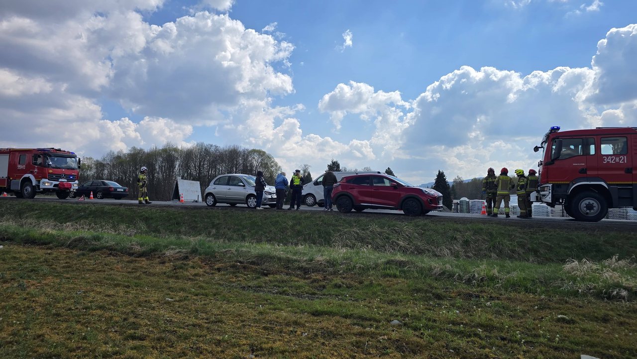 Zderzenie Forda i Nissana w Radomierzu