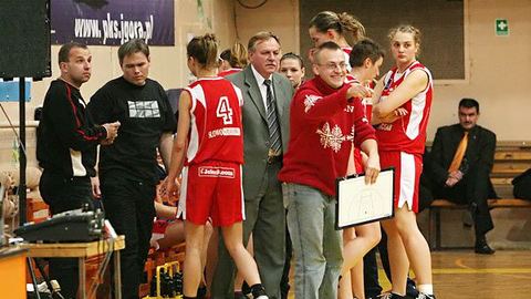 Taktyka trenerskiego duetu Eugeniusza i Rafała Sroków ni e przyniosła AZS KK wygranej z INEĄ Poznań