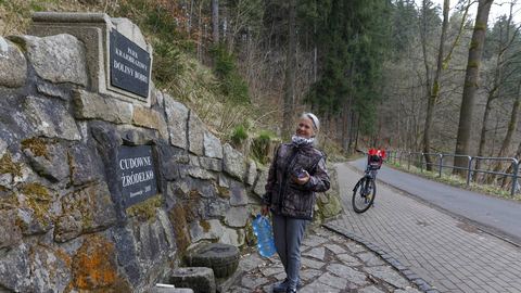 Cudowne źródełko na szlaku do Perły Zachodu