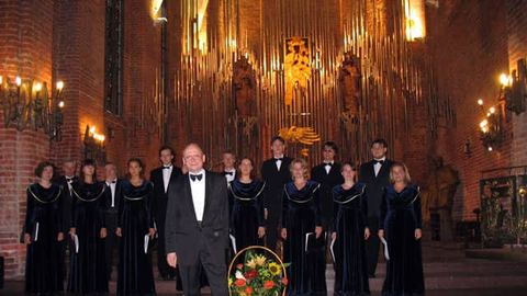 Kontariew z chórzystami w kościele garnizonowym – mamy zaproszenia