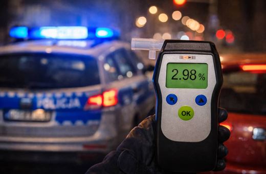 Ledwo stała na nogach ale wsiadła za kierownicę